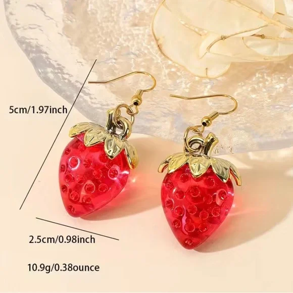 NWT Strawberry Resin Fashion Earrings. - Picture 2 of 3